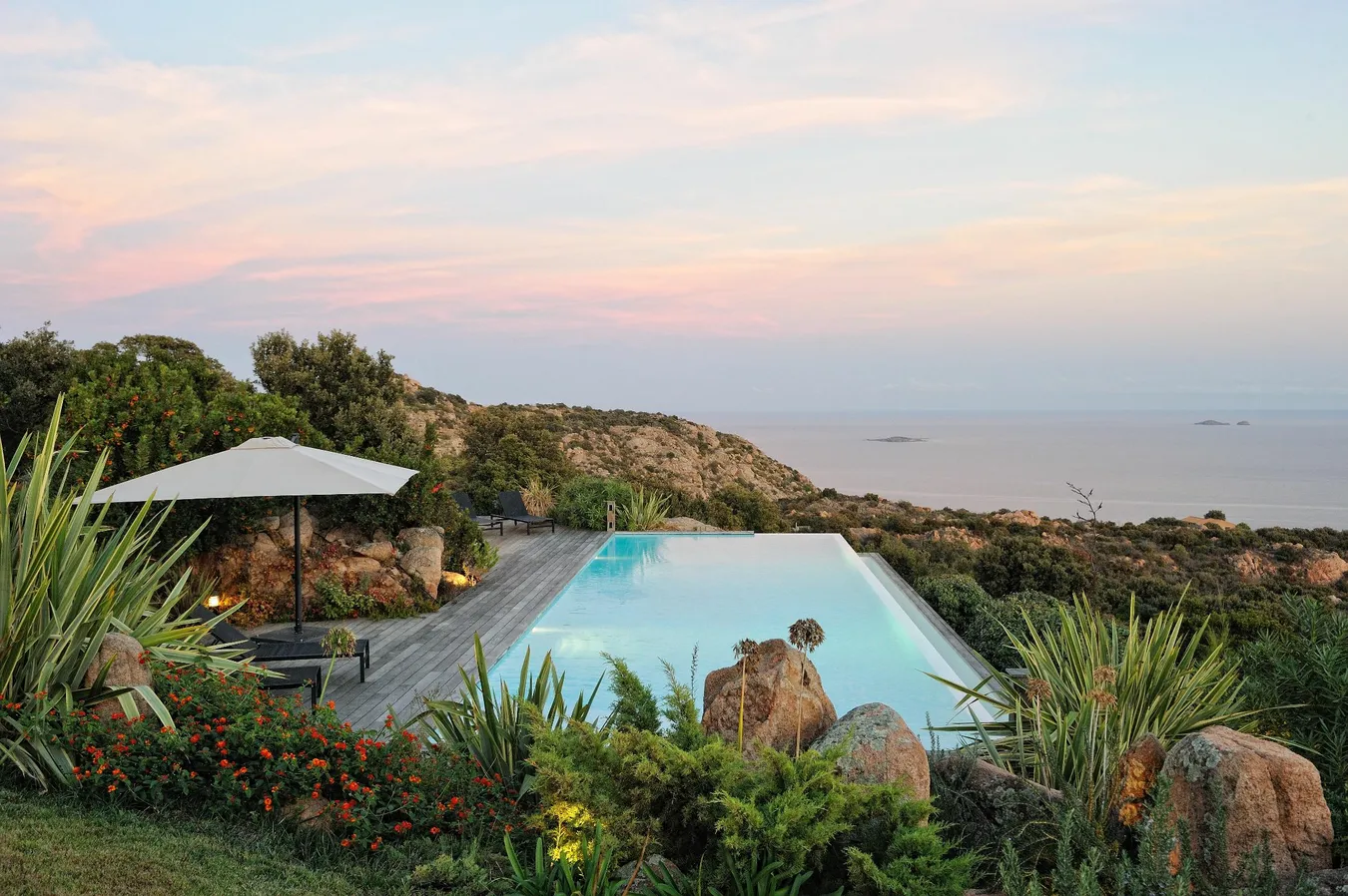 Une agence immobilière haut-de-gamme à Porto-Vecchio  | Villas VIP